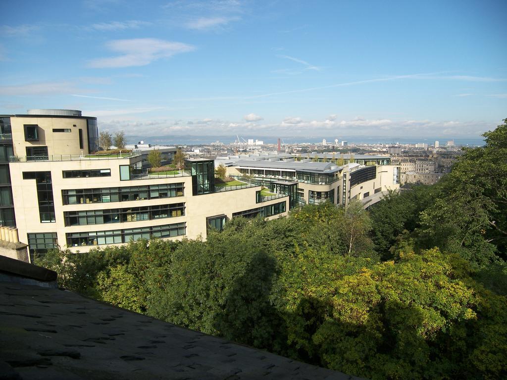 אדינבורו Central Calton Hill What A View חדר תמונה